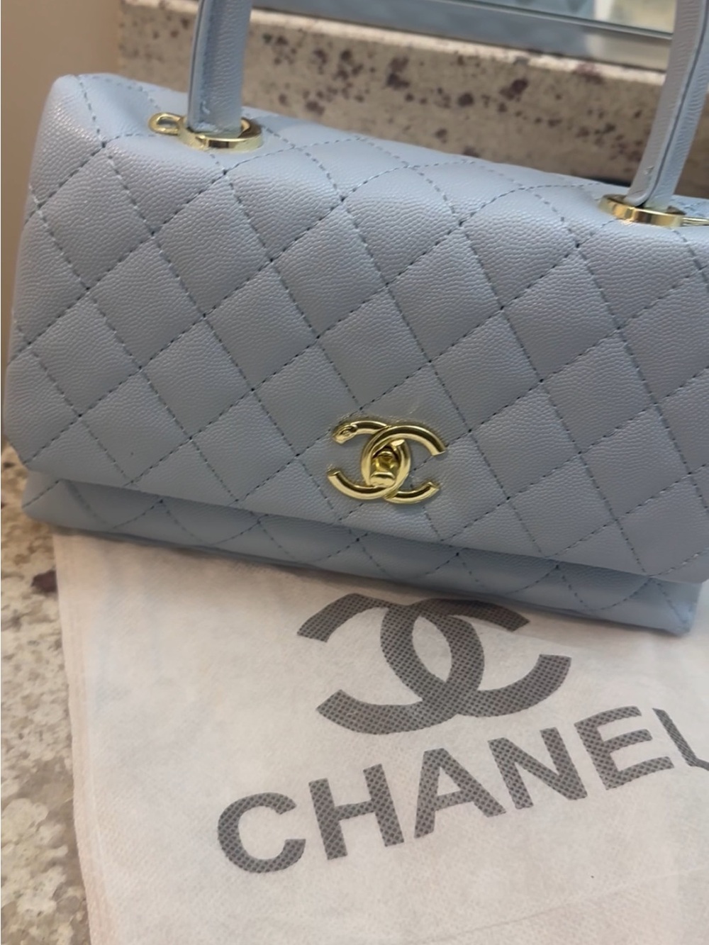 FASHION Quilted Top-Handle Bag in Light Blue